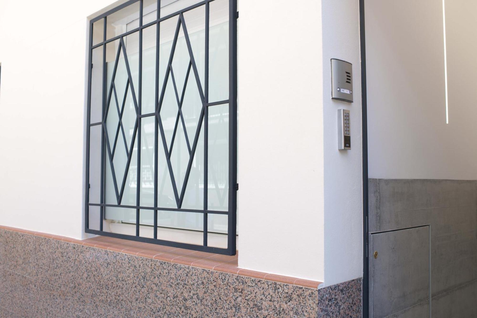 Boutique Plaza Catalonia Suites Cornella Cornellà de Llobregat Dış mekan fotoğraf