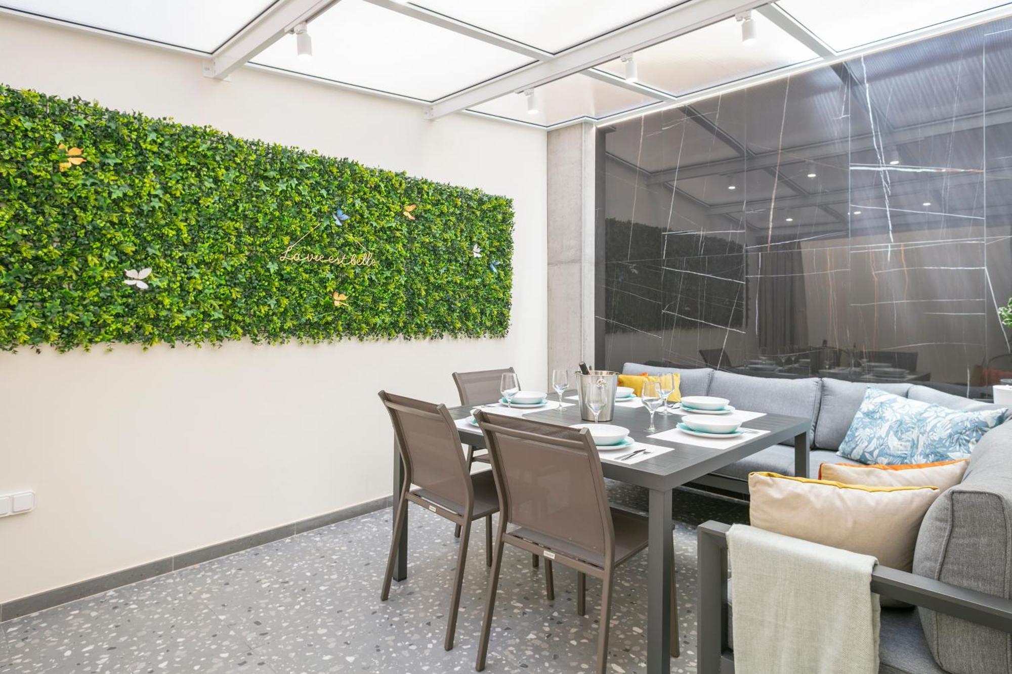 Boutique Plaza Catalonia Suites Cornella Cornellà de Llobregat Dış mekan fotoğraf