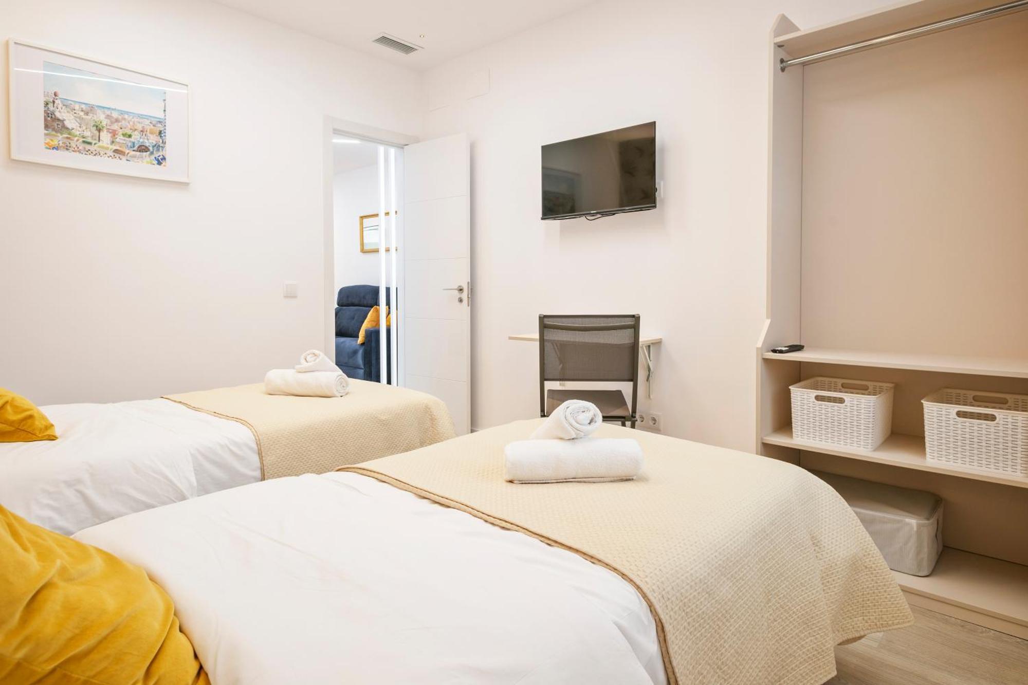 Boutique Plaza Catalonia Suites Cornella Cornellà de Llobregat Dış mekan fotoğraf