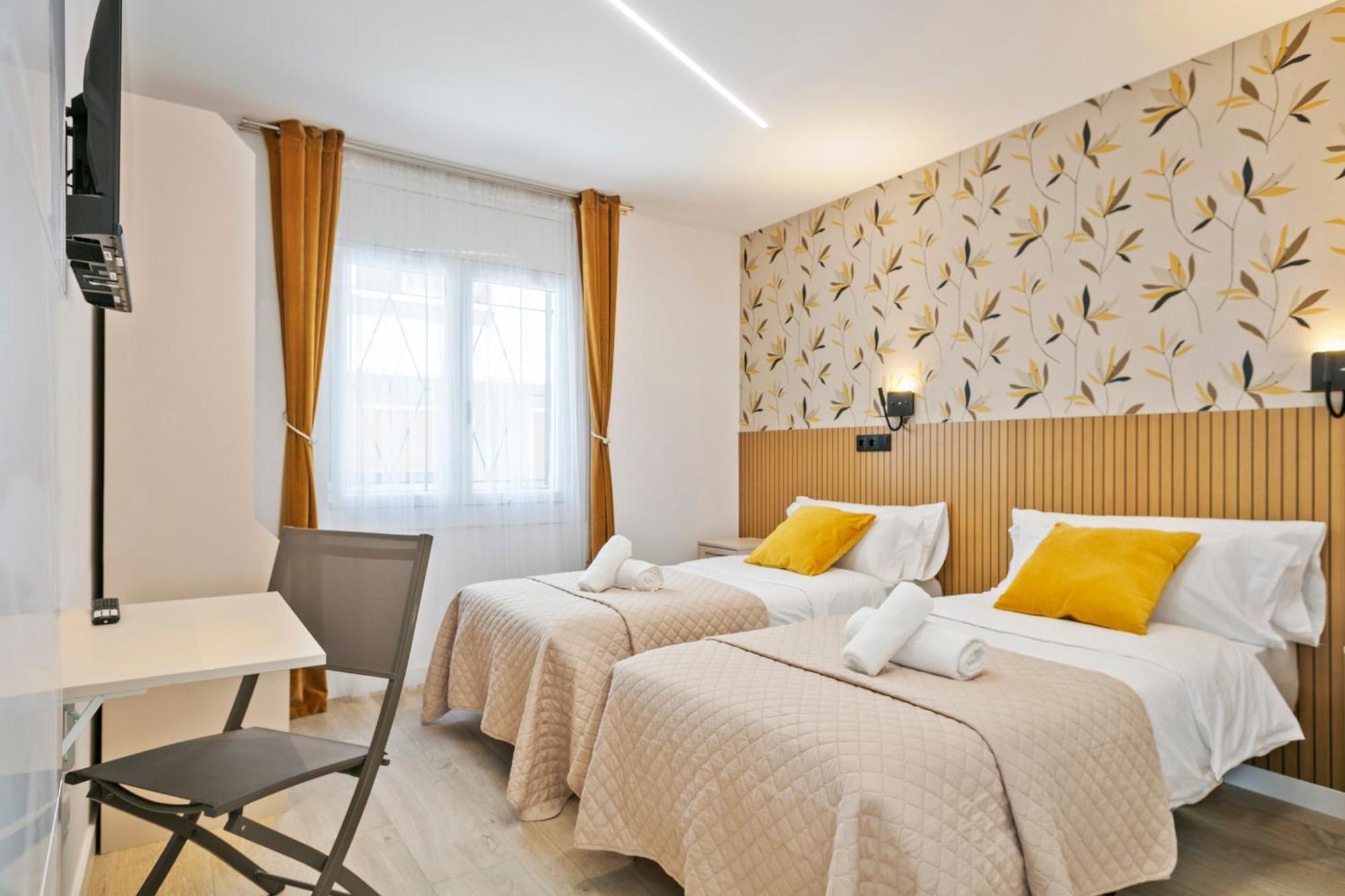 Boutique Plaza Catalonia Suites Cornella Cornellà de Llobregat Dış mekan fotoğraf