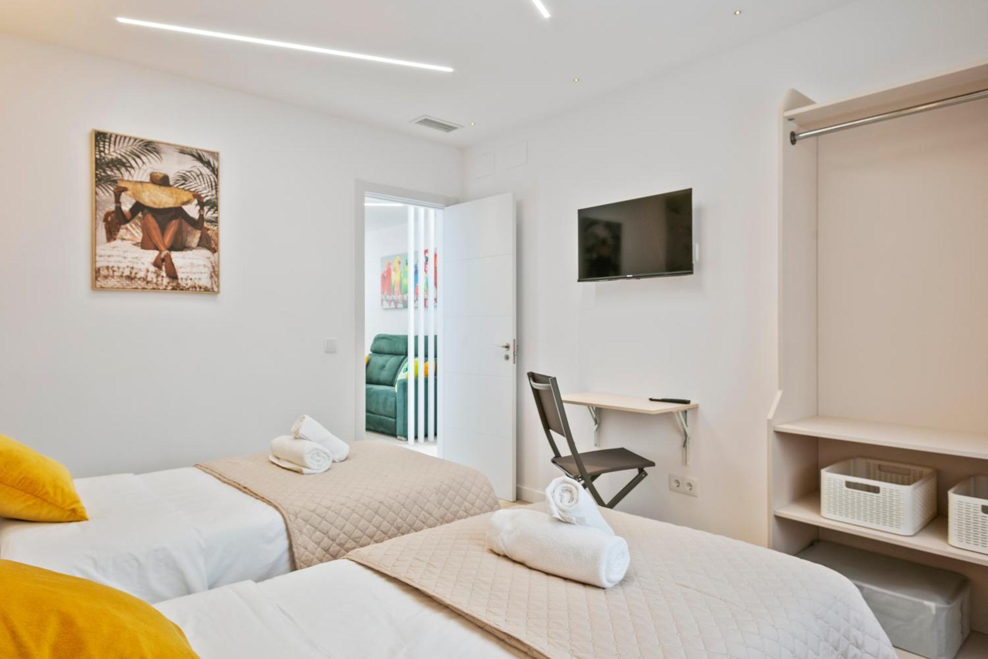 Boutique Plaza Catalonia Suites Cornella Cornellà de Llobregat Dış mekan fotoğraf