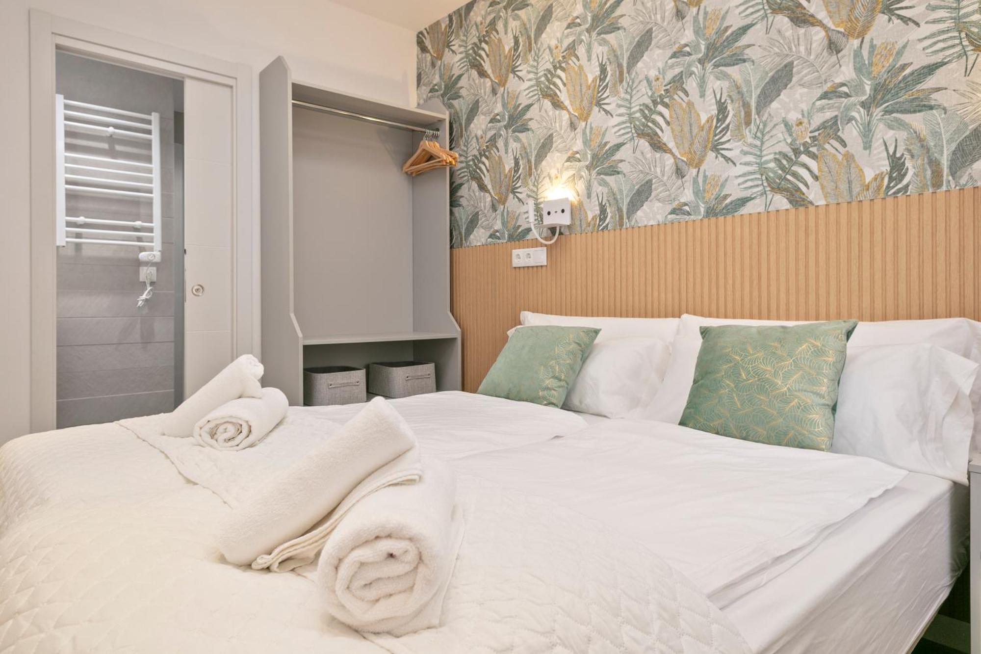 Boutique Plaza Catalonia Suites Cornella Cornellà de Llobregat Dış mekan fotoğraf