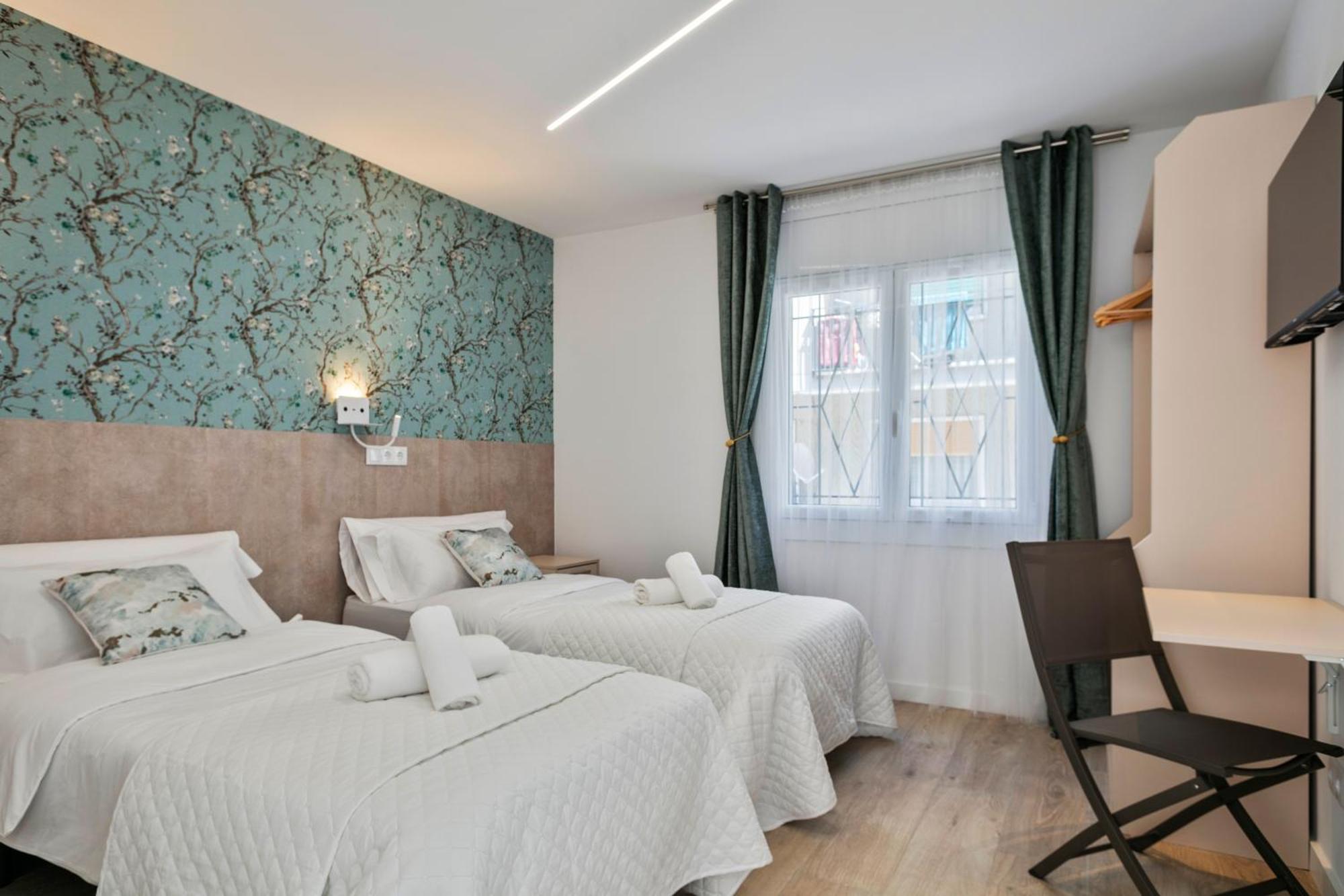 Boutique Plaza Catalonia Suites Cornella Cornellà de Llobregat Dış mekan fotoğraf