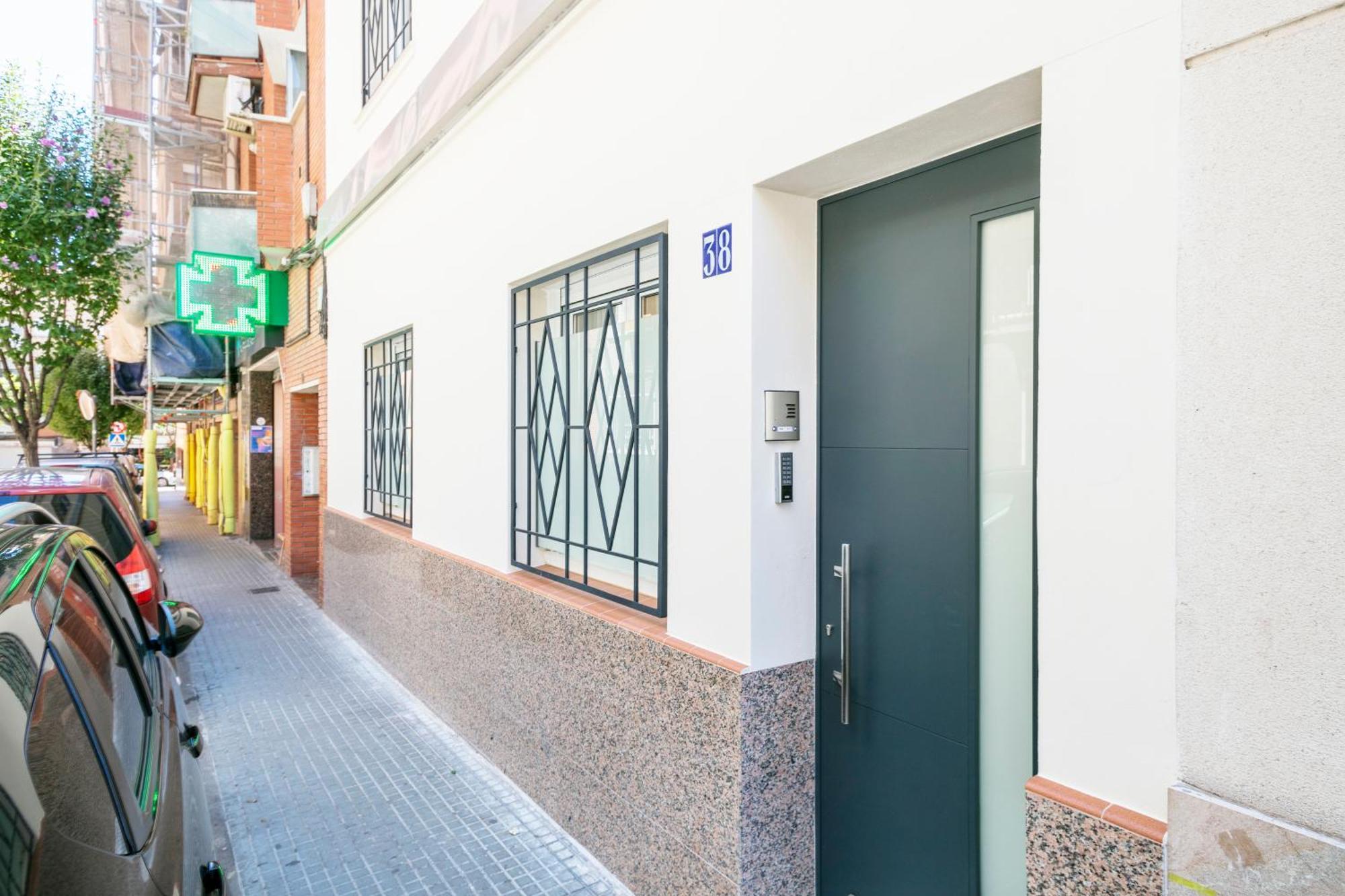 Boutique Plaza Catalonia Suites Cornella Cornellà de Llobregat Dış mekan fotoğraf