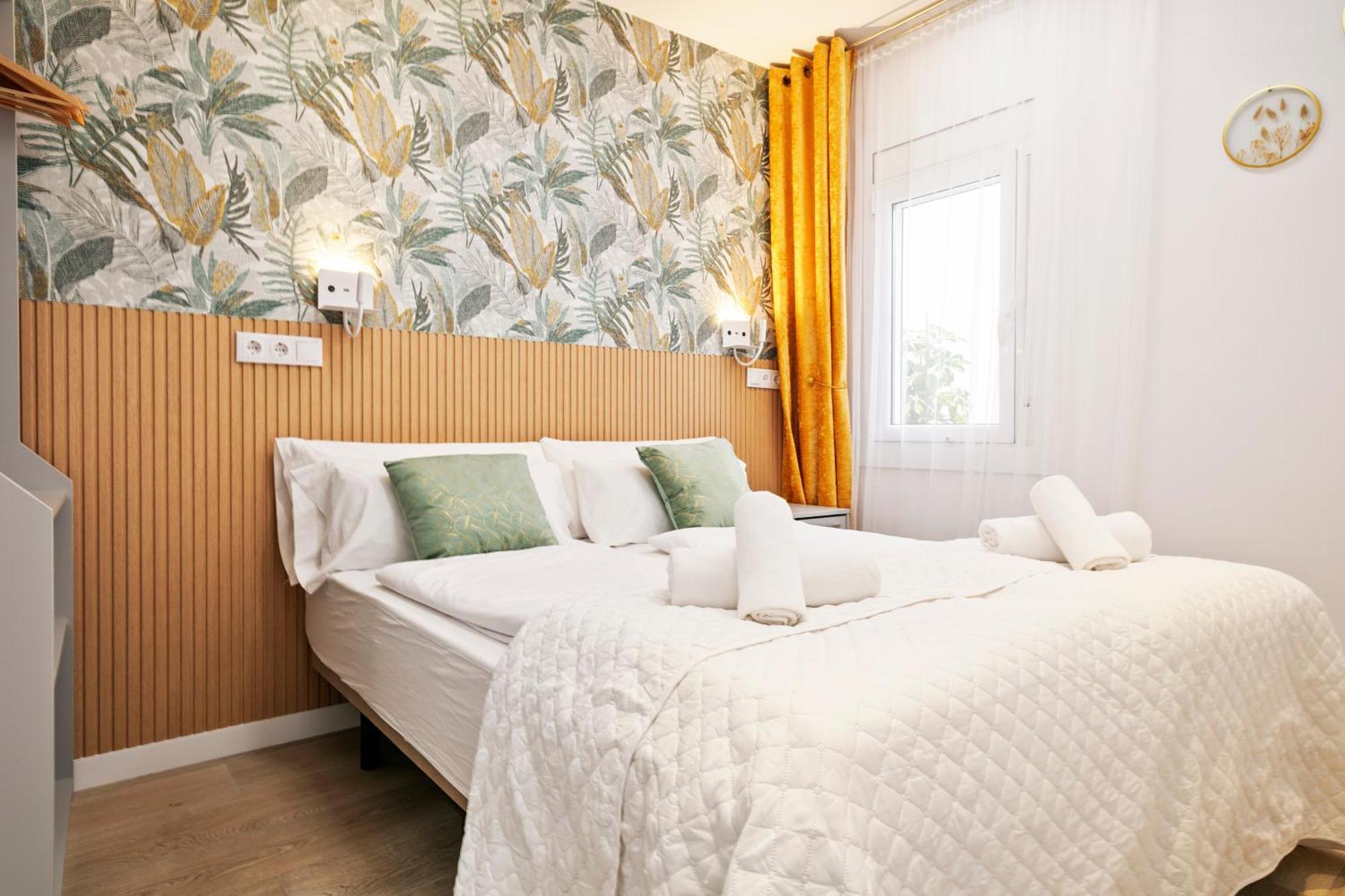 Boutique Plaza Catalonia Suites Cornella Cornellà de Llobregat Dış mekan fotoğraf