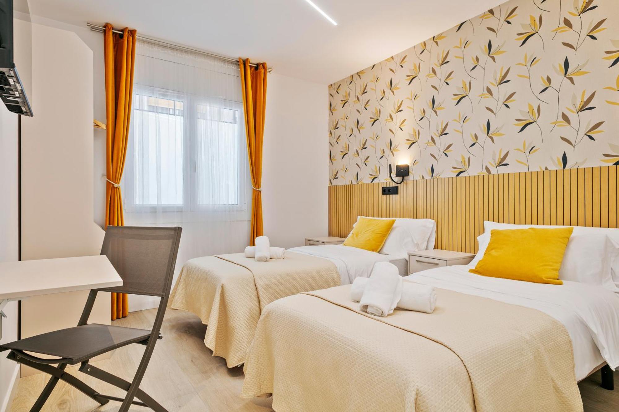 Boutique Plaza Catalonia Suites Cornella Cornellà de Llobregat Dış mekan fotoğraf